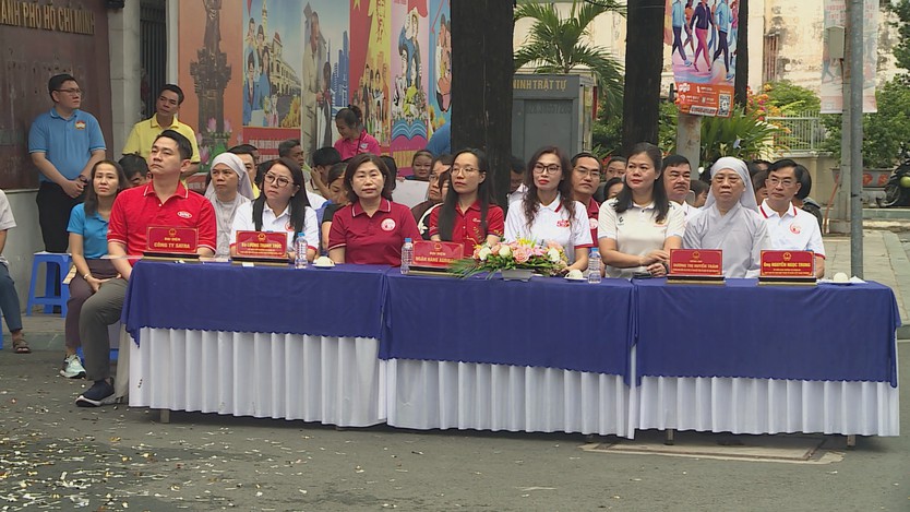 Phường Bình Tiên phát động đi bộ đồng hành, chung tay chăm lo an sinh xã hội - Ảnh 2.
