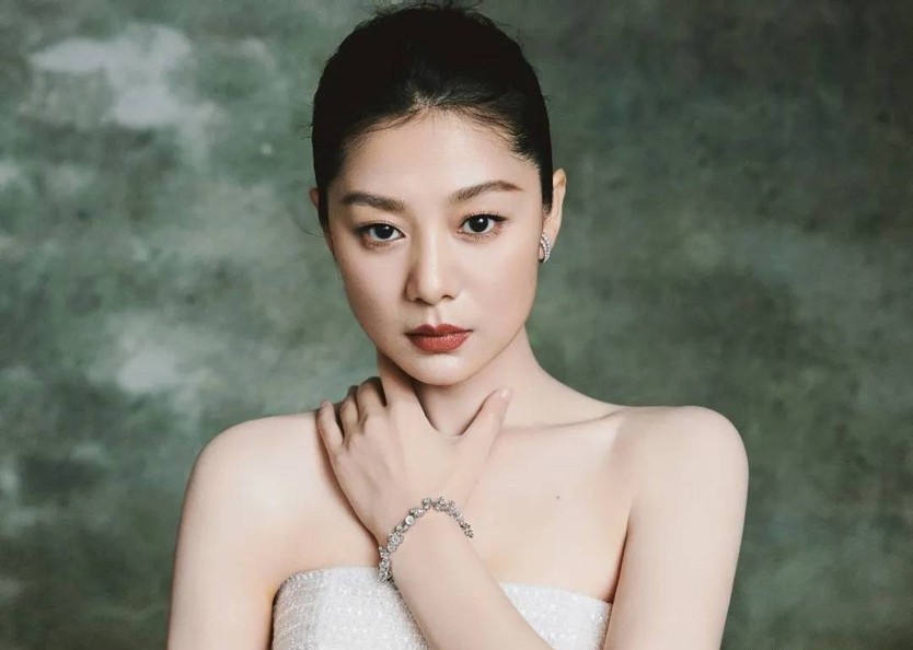 Vương Chân Nhi: Gương mặt quen thuộc của màn ảnh Hoa ngữ vẫn kín tiếng ở tuổi 38 - Ảnh 1.