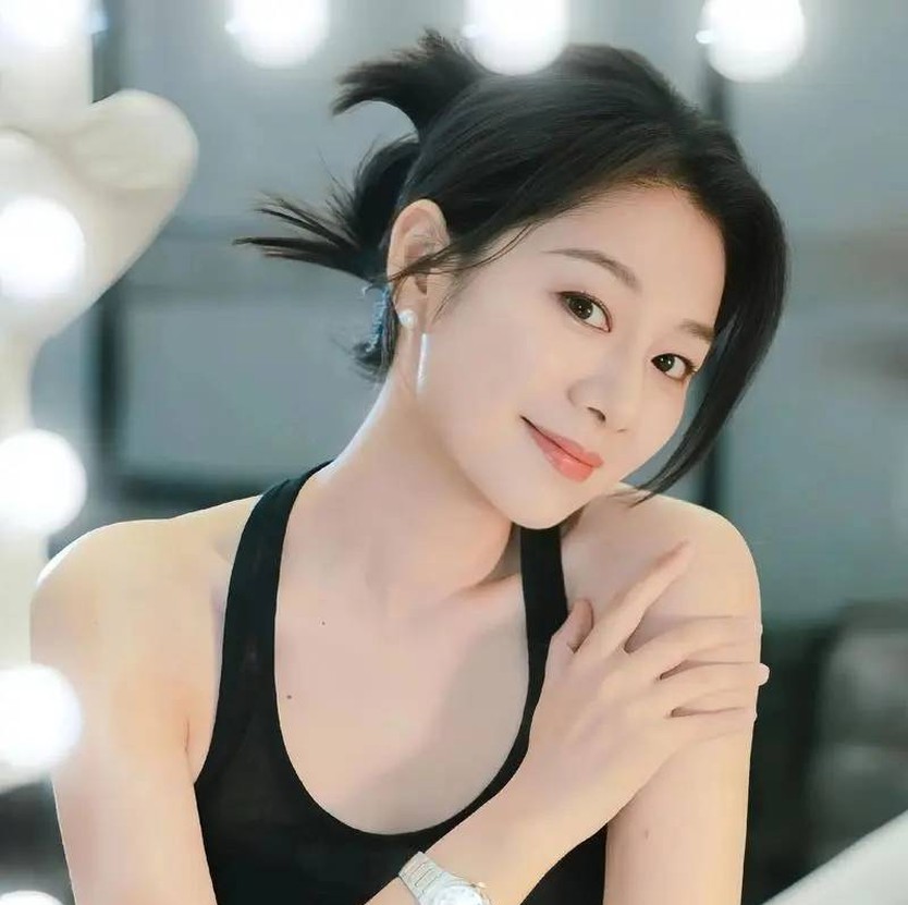 Vương Chân Nhi: Gương mặt quen thuộc của màn ảnh Hoa ngữ vẫn kín tiếng ở tuổi 38 - Ảnh 2.