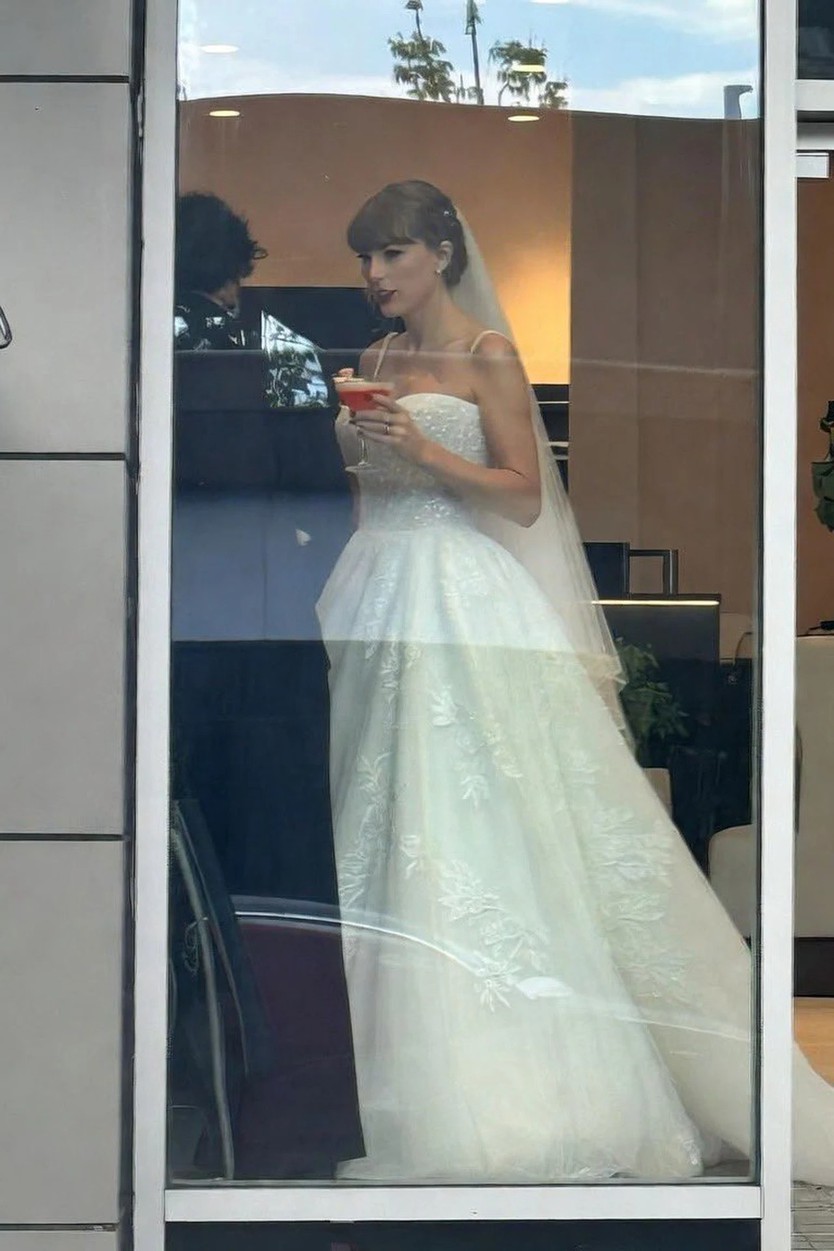 Taylor Swift - Travis Kelce: Câu chuyện tình bắt đầu từ một chiếc vòng tay - Ảnh 15.
