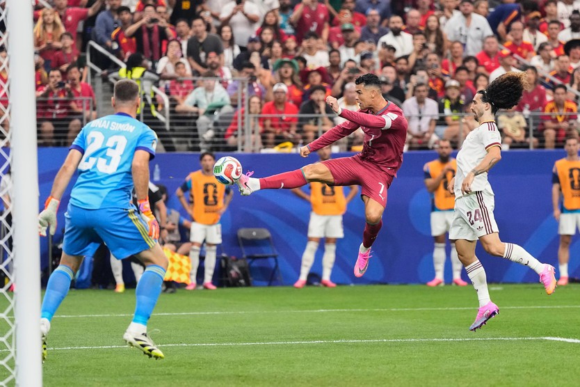 Cristiano Ronaldo chính thức khép lại sự nghiệp World Cup- Ảnh 5.