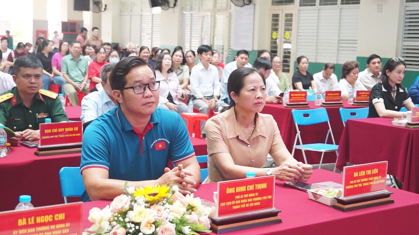 Phường Phú Thọ nâng cao nhận thức cộng đồng về khám sức khỏe định kỳ - Ảnh 2.