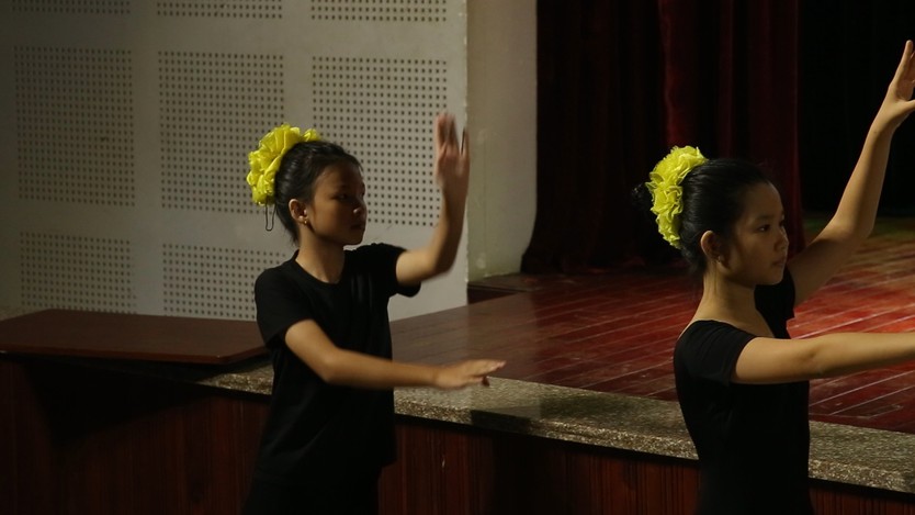 "Trái Tim Múa 7 – Việt Nam tinh hoa diễn xướng": Khi chất liệu truyền thống được kể bằng ngôn ngữ đương đại - Ảnh 5.