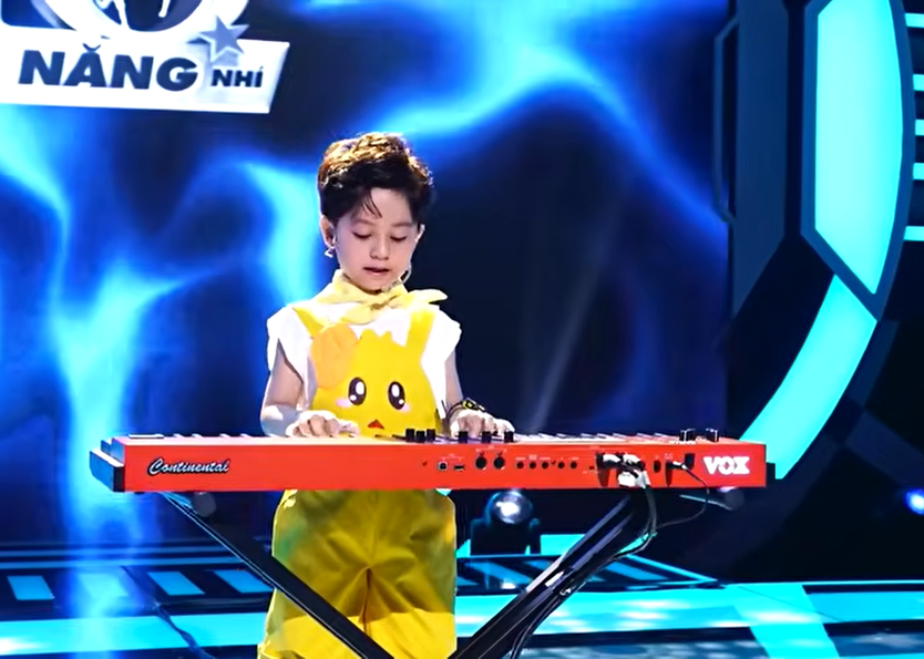 Bé Hải Đăng 5 tuổi gây bất ngờ với bài hát "Phù Đổng Thiên Vương"- Ảnh 9.