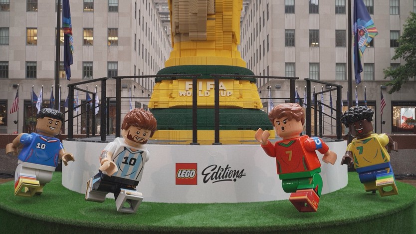 Lego ra mắt mô hình chiếc cúp World Cup cao hơn 8 mét - Ảnh 4.