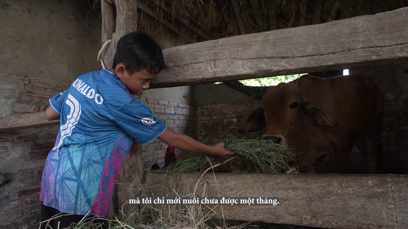 Mái ấm gia đình Việt: Cậu bé mồ côi mẹ chỉ ước một lần được ôm bố - Ảnh 5.