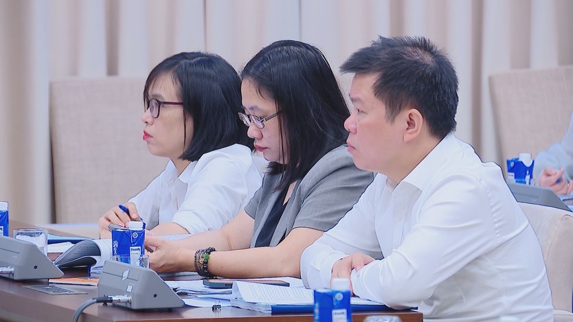 Ủy ban Thường vụ Quốc hội khai mạc Phiên họp thứ tư, chuẩn bị nội dung cho các kỳ họp Quốc hội năm 2026 - Ảnh 3.