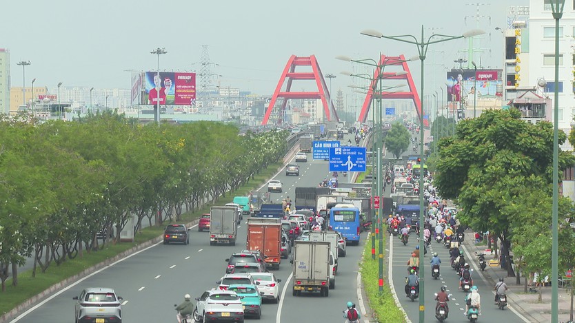 TP. Hồ Chí Minh dự kiến thí điểm làn đường ưu tiền dành riêng cho xe buýt - Ảnh 1.