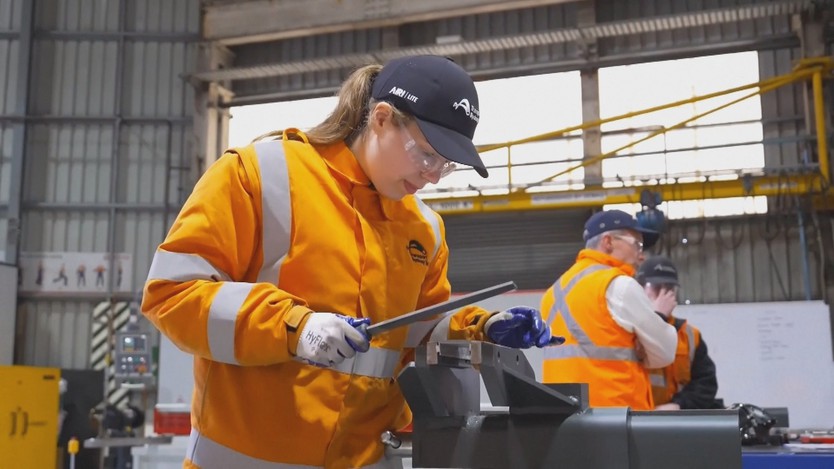 Ngành đường sắt Australia tuyển dụng nhiều lao động nữ - Ảnh 1.