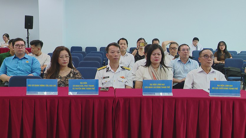 Lan tỏa nghĩa tình hướng về biên giới, biển, đảo - Ảnh 3.
