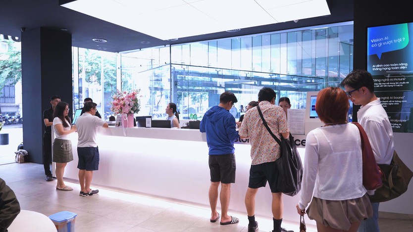 Trải nghiệm smartphone màn hình gập tích hợp AI thế hệ mới tại Samsung 68  - Ảnh 1.