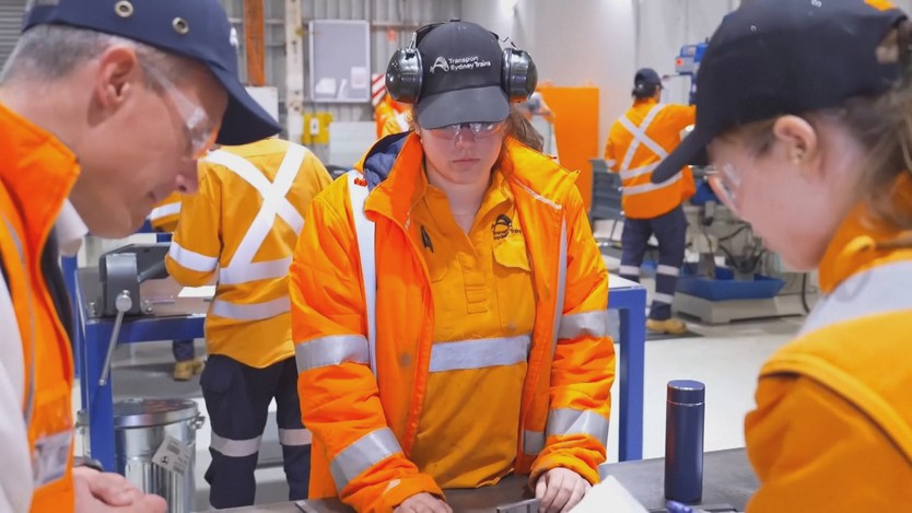 Ngành đường sắt Australia tuyển dụng nhiều lao động nữ - Ảnh 2.
