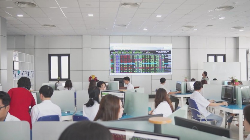 Công bố điểm chuẩn 2026: Nhóm ngành STEM tiếp tục tăng sức hút  - Ảnh 1.