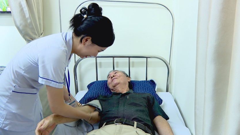 Chăm sóc người cao tuổi ngay tại cộng đồng - Ảnh 1.
