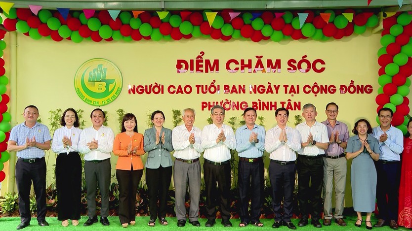 Chăm sóc người cao tuổi ngay tại cộng đồng - Ảnh 2.