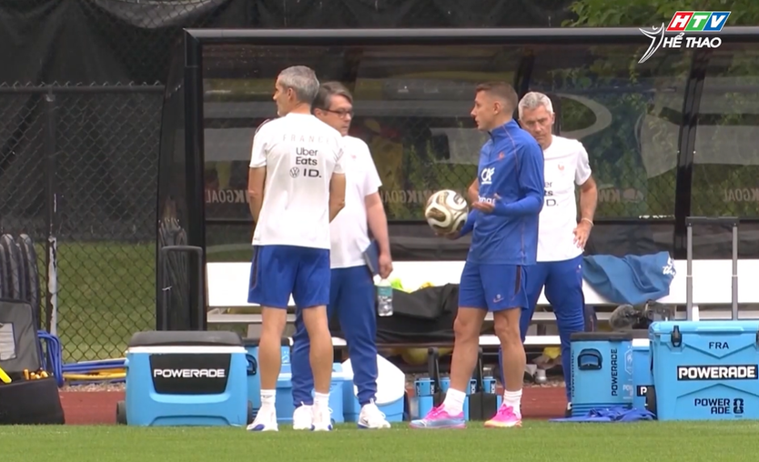 Lucas Digne chính thức trở lại Paris Saint Germain- Ảnh 1.