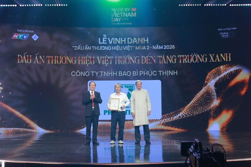 Bao Bì Phúc Thịnh được vinh danh “Dấu ấn Thương hiệu Việt hướng đến Tăng trưởng xanh” - Ảnh 1.
