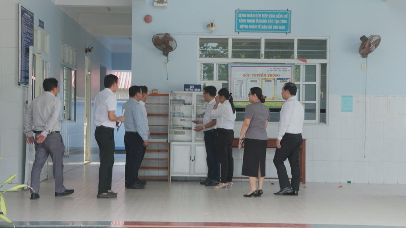 Đoàn công tác Ban tuyên giáo và dân vận Thành ủy khảo sát hoạt động trạm y tế cấp xã  - Ảnh 1.