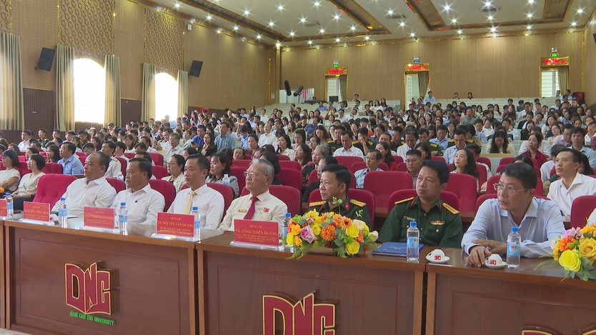 Khai mạc Hội nghị toàn quốc bồi dưỡng lý luận chính trị năm 2026 - Ảnh 2.