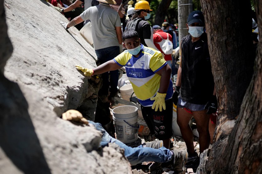 Colombia: Số người thiệt mạng lên 254, hàng ngàn người mất tích sau động đất 7,4 độ - Ảnh 1.