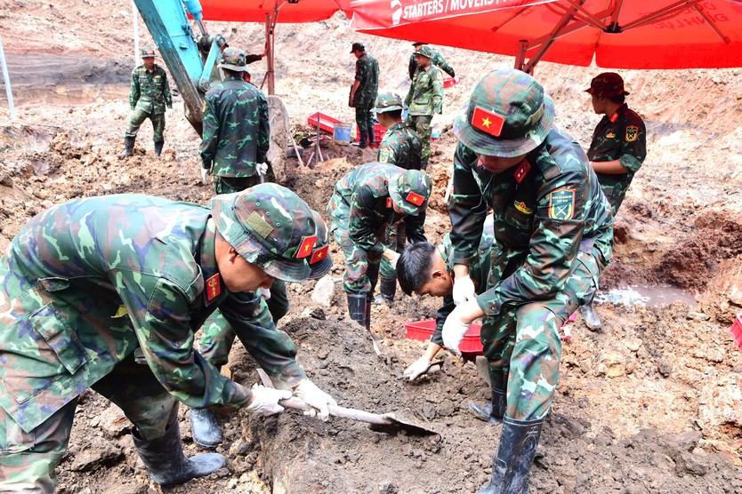 Hôm nay 13/8, phát hiện và quy tập thêm 18 bộ hài cốt liệt sĩ - Ảnh 2.