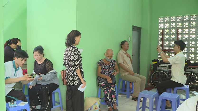 Hơn 13.000 hồ sơ đăng ký thẻ giao thông công cộng sau hơn một tuần - Ảnh 2.