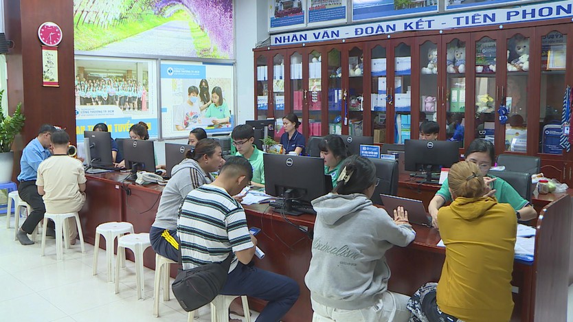 Tân sinh viên rộn ràng nhập học, sẵn sàng cho hành trình mới - Ảnh 4.
