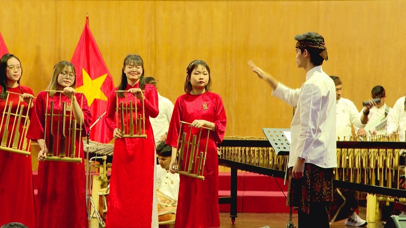 Sinh viên Việt Nam - Indonesia cất cao giai điệu về tình hữu nghị hai nước- Ảnh 2.