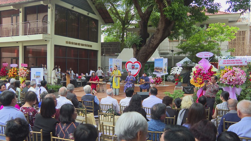Nguyễn Á và hành trình kể chuyện đất nước qua những khuôn hình- Ảnh 7.
