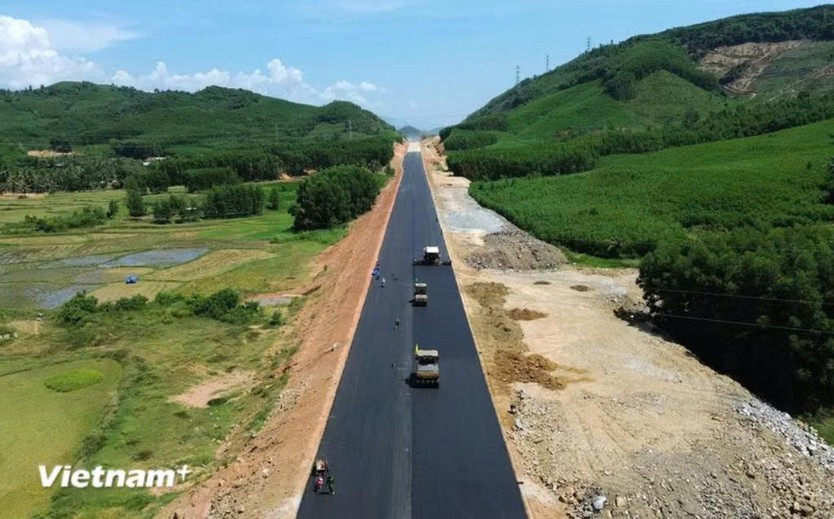 Bộ Xây dựng đốc thúc đẩy nhanh tiến độ giải ngân các dự án giao thông - Ảnh 1.