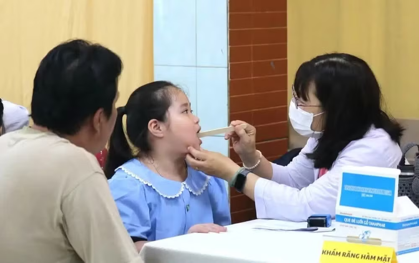 Huy động nguồn lực để nâng cao sức khỏe học đường - Ảnh 1.