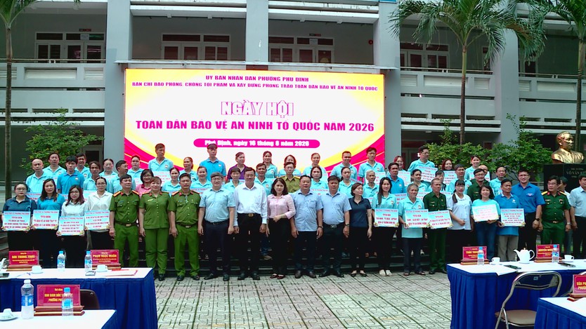 Phường Phú Định kéo giảm tội phạm, xây dựng địa bàn an toàn từ cơ sở - Ảnh 2.