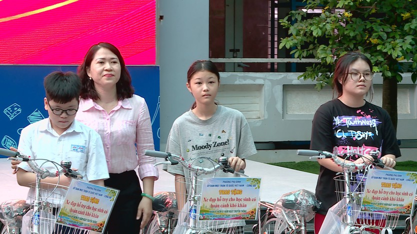 Phường Phú Định kéo giảm tội phạm, xây dựng địa bàn an toàn từ cơ sở - Ảnh 4.