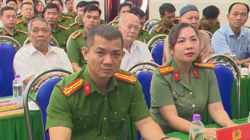Phát huy sức mạnh Nhân dân giữ gìn an ninh, trật tự từ cơ sở - Ảnh 1.