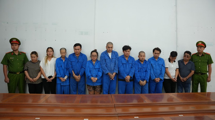Khởi tố 11 bị can trong đường dây mua bán thận - Ảnh 2.