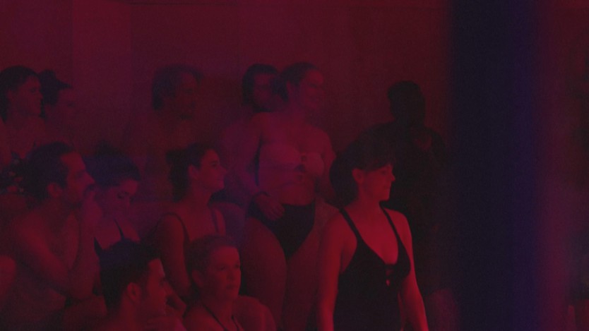Anh: Thưởng thức nghệ thuật trong làn hơi mờ ảo của sauna - Ảnh 3.
