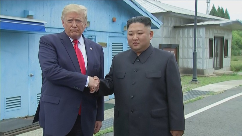 Ông Trump yêu cầu cắt giảm quy mô tập trận Hàn - Mỹ - Ảnh 1.