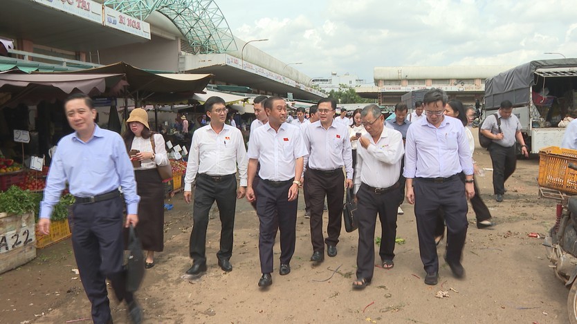 TP. Hồ Chí Minh tăng cường công tác quản lý, giám sát an toàn thực phẩm trên địa bàn  - Ảnh 1.