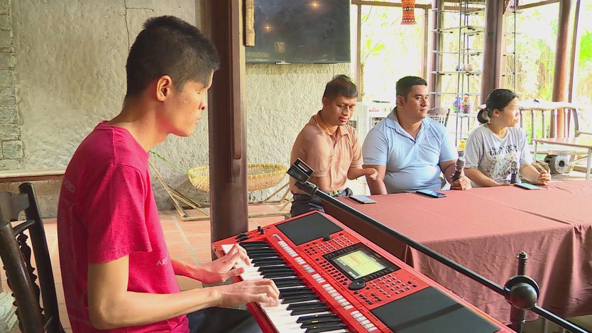 Khi âm nhạc trở thành điểm tựa - Ảnh 2.