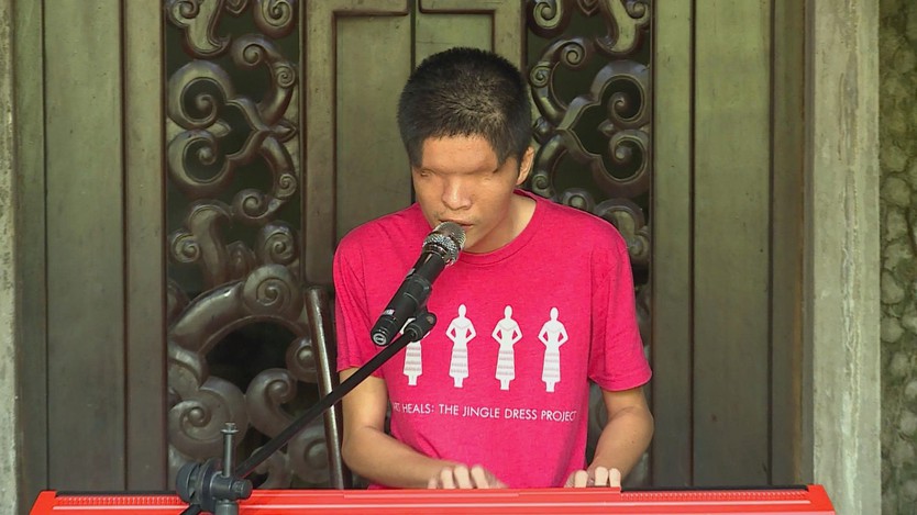 Khi âm nhạc trở thành điểm tựa - Ảnh 1.