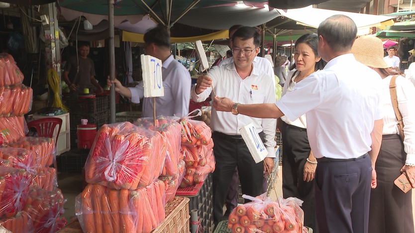 TP. Hồ Chí Minh tăng cường công tác quản lý, giám sát an toàn thực phẩm trên địa bàn  - Ảnh 3.