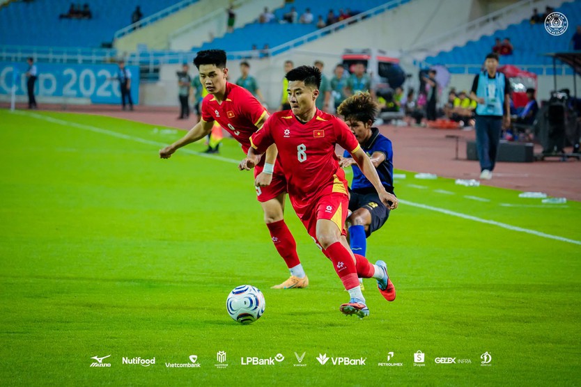 Sau Doãn Ngọc Tân, HLV Kim Sang Sik lại có một “máy quét” đặc biệt - Ảnh 1.