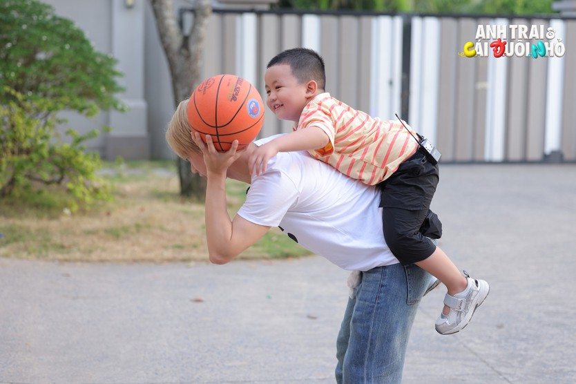 Cuộc hẹn đặc biệt của "Anh trai và Cái đuôi nhỏ"- Ảnh 9.