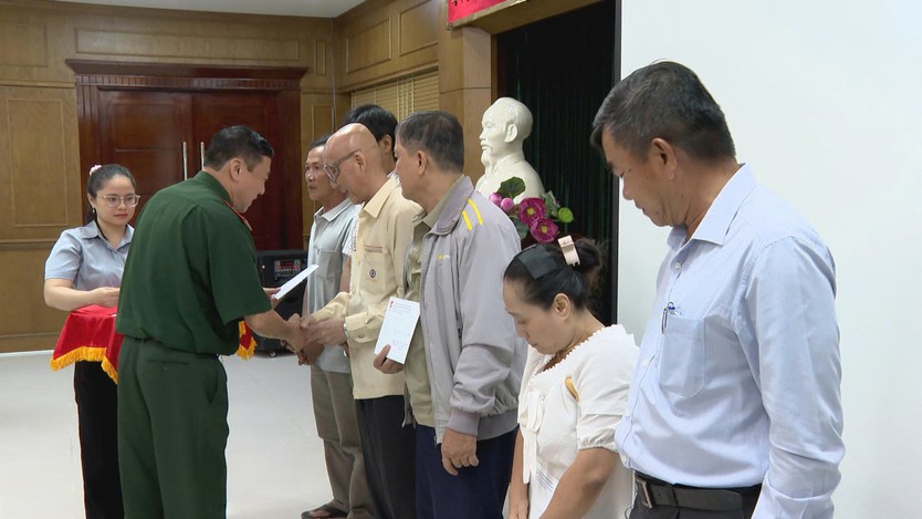 Ấm lòng những người con đất Việt: Hỗ trợ 445 triệu đồng cho thương, bệnh binh hoàn cảnh khó khăn  - Ảnh 1.