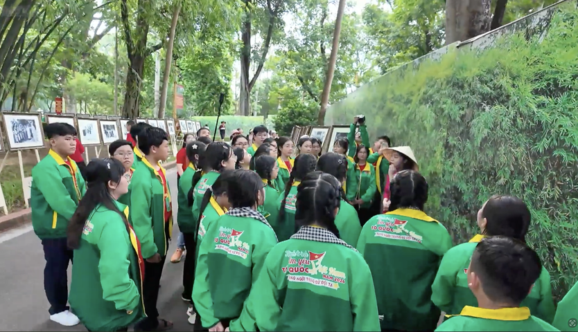A, Bạn Đây Rồi!: Rạng ngời trang sử Đội qua hành trình "Em yêu Tổ quốc Việt Nam" - Ảnh 11.