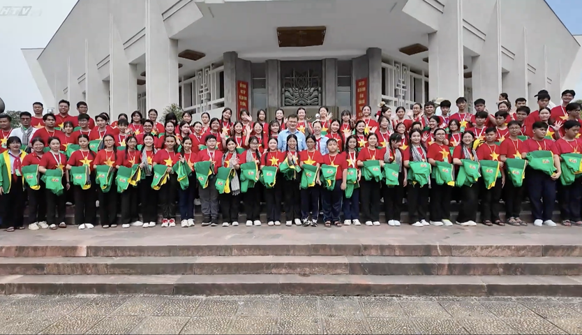 A, Bạn Đây Rồi!: Rạng ngời trang sử Đội qua hành trình "Em yêu Tổ quốc Việt Nam" - Ảnh 8.