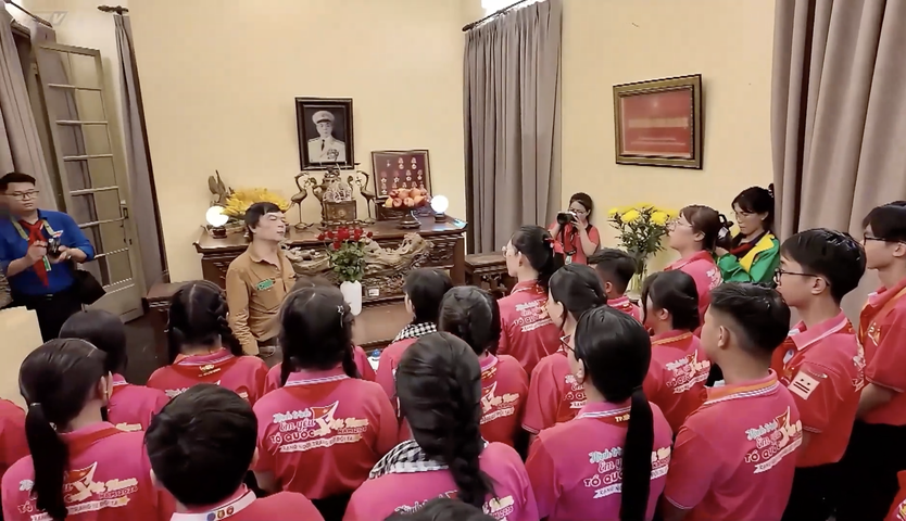 A, Bạn Đây Rồi!: Rạng ngời trang sử Đội qua hành trình "Em yêu Tổ quốc Việt Nam" - Ảnh 12.
