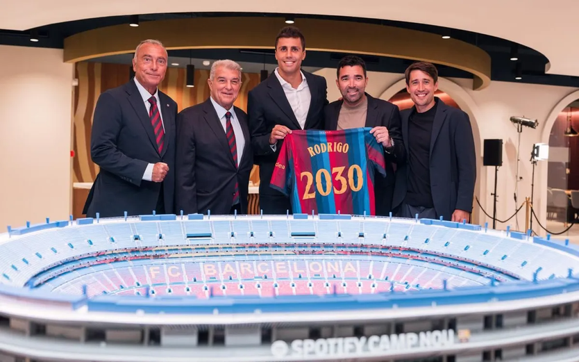 Rodri ra mắt Barca - Ảnh 8.