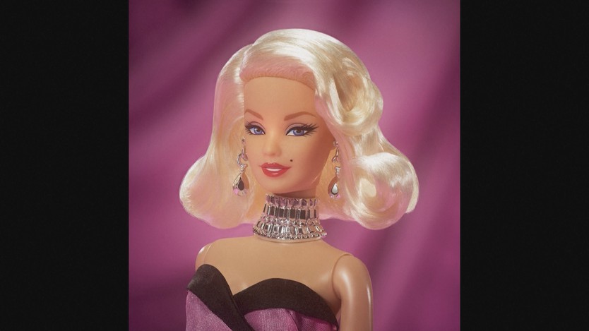 Tôn vinh Marilyn Monroe dưới hình dáng búp bê Barbie - Ảnh 1.
