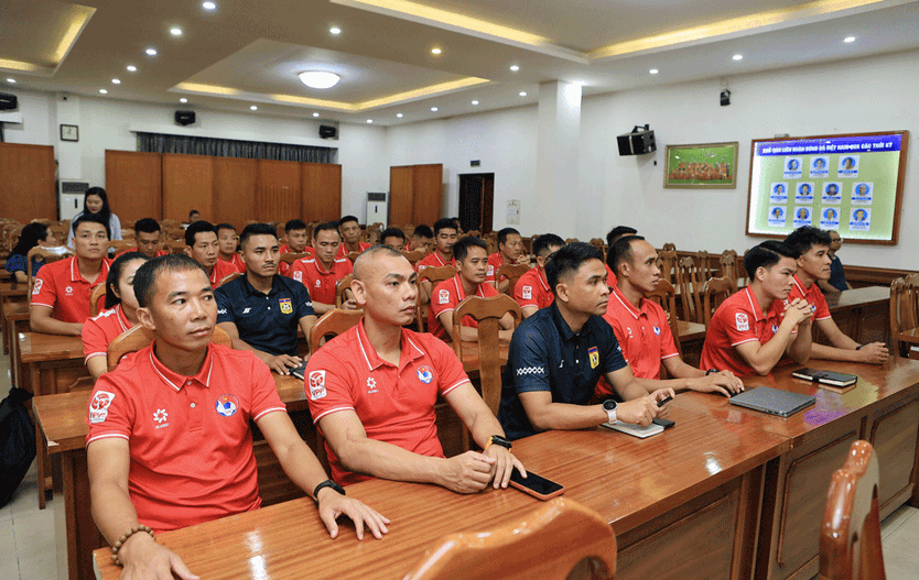Khai mạc Khóa đào tạo trọng tài VAR - Nâng tầm chất lượng điều hành bóng đá Việt Nam- Ảnh 5.